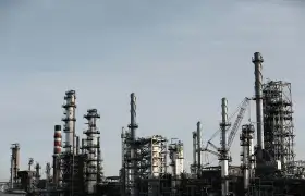 Application de la Ligne de production de film étirable semi automatique dans l’industrie des matières premières industrielles
