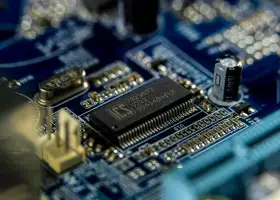 Línea de Producción de Plástico Burbuja: Aplicaciones Avanzadas de mPE/mPP para la Industria de la Optoelectrónica Sostenible