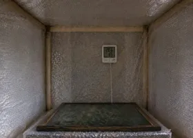 Linha de produção de plástico bolha: Regulação do ambiente de salas de secagem de pintura em laca