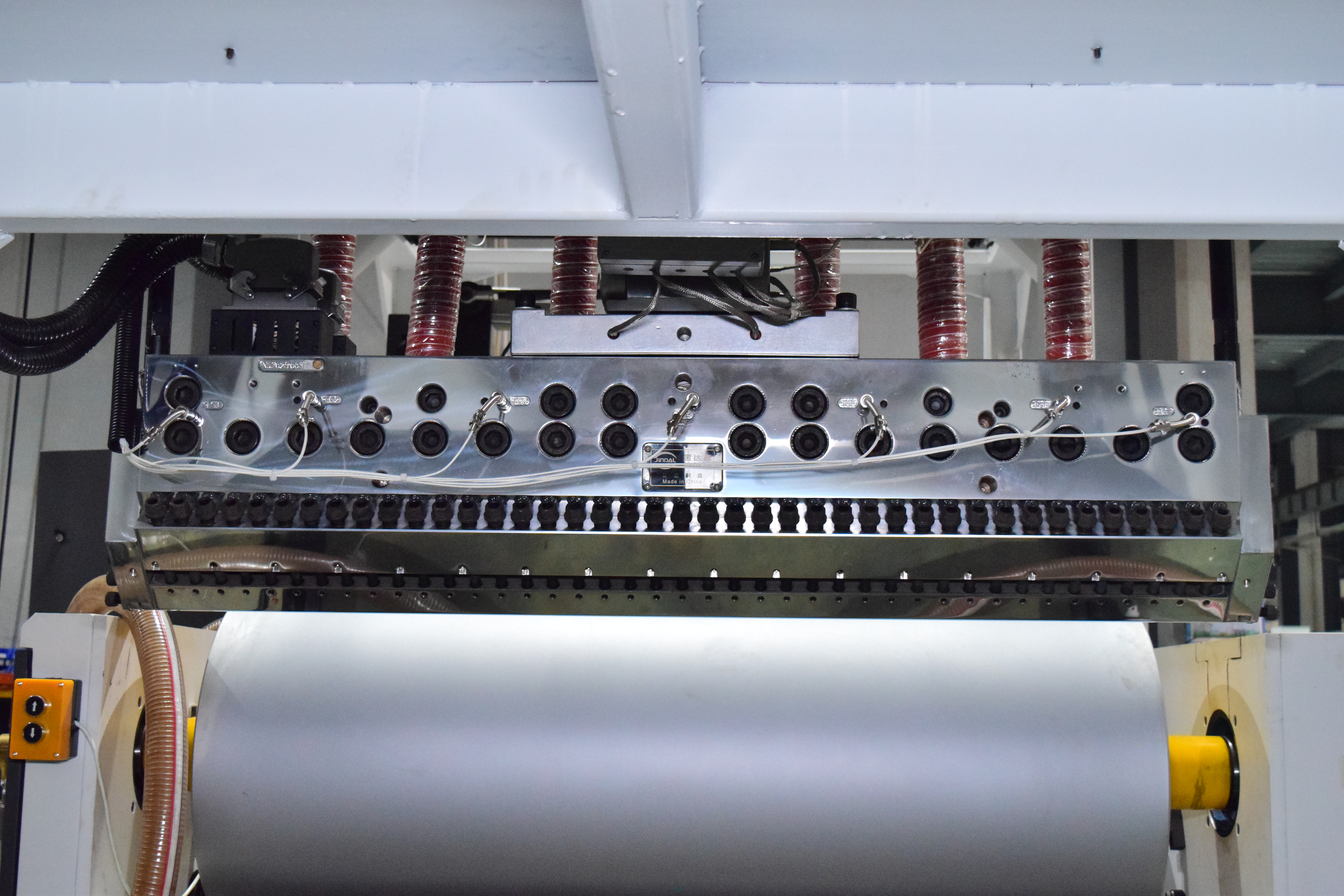 Differences Between High-Precision T-DIE and Traditional Ordinary T-DIE